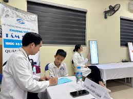 Tình trạng gia tăng cận thị học đường, phụ huynh cần biết các biện pháp quản lý